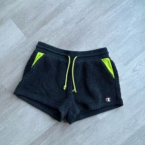 Women’s Sherpa Fleece Shorts L